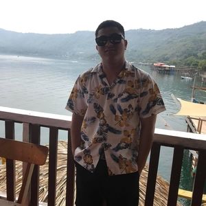 Meet your Posher, Jose tito